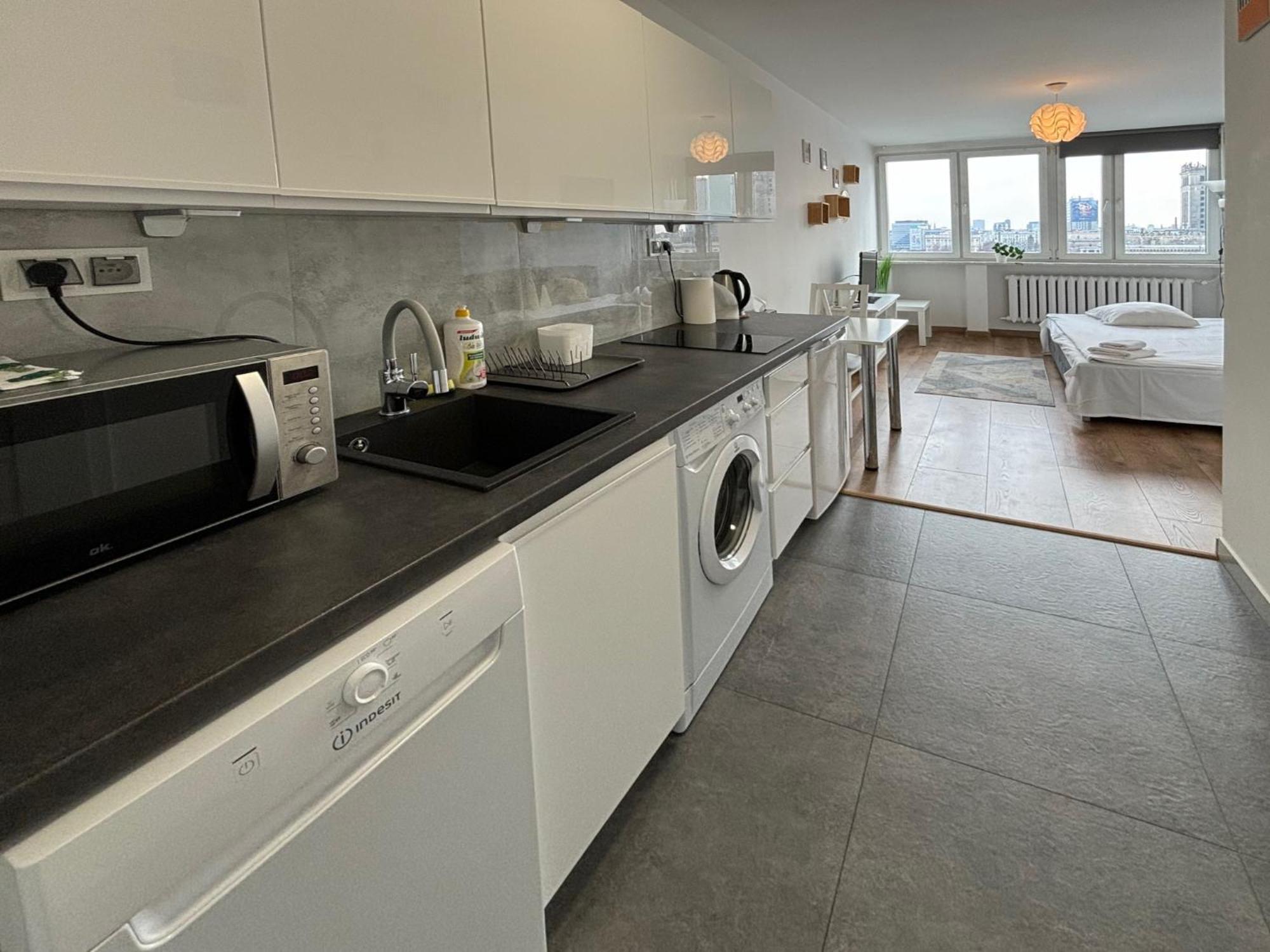 Apartment Sweet Life Next To Metro Station