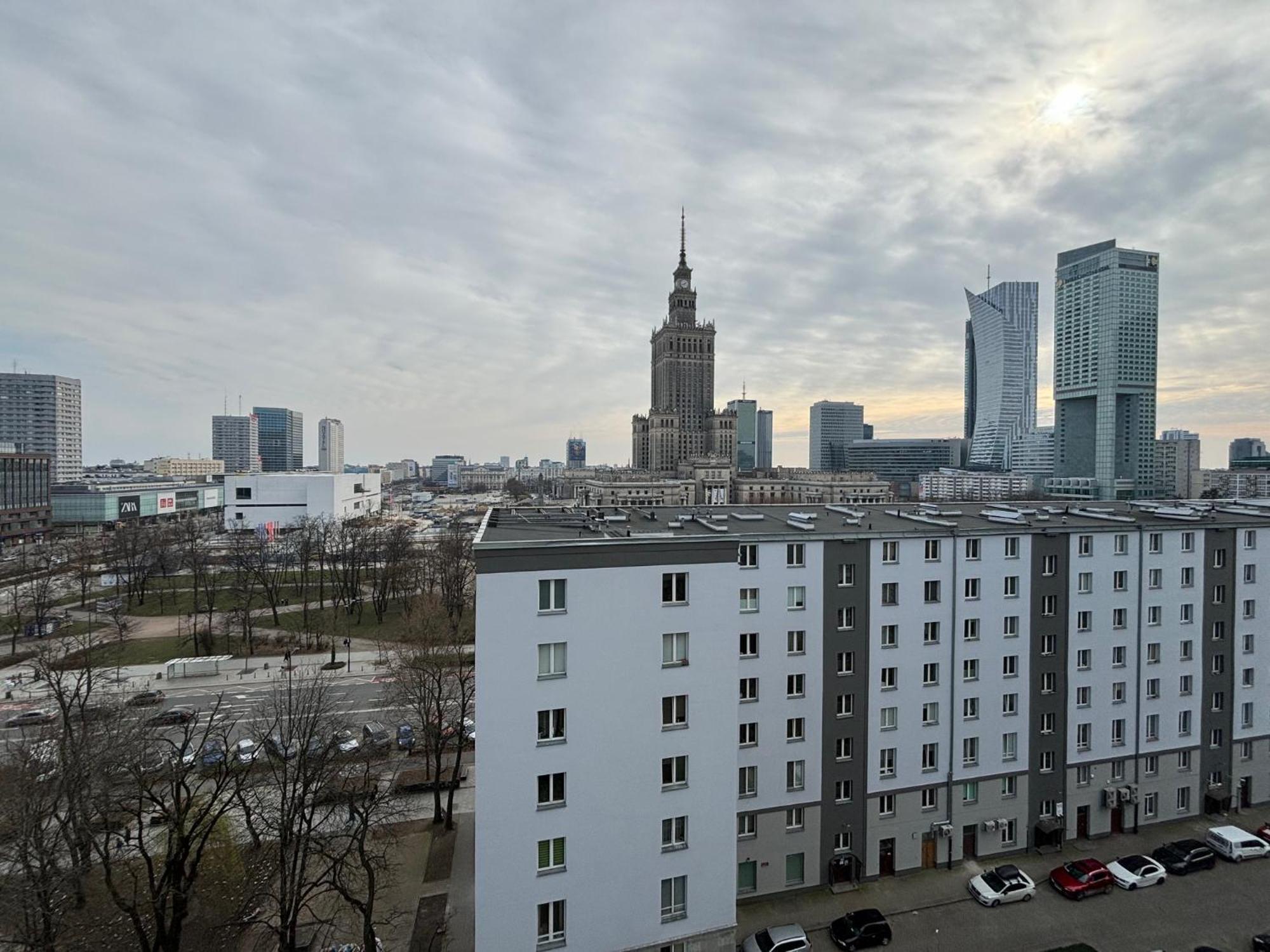 Sweet Life Next To Metro Station Apartment *